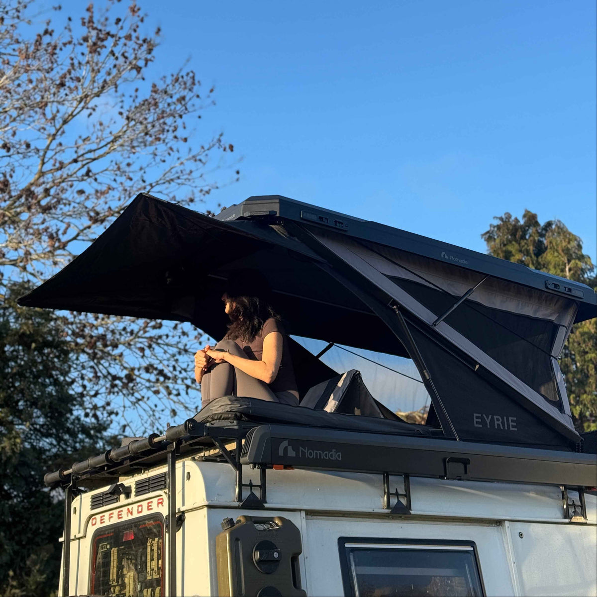 EYRIE Hard Shell Rooftop Tent Quick Setup, Lightweight Overland car Tent to Rent