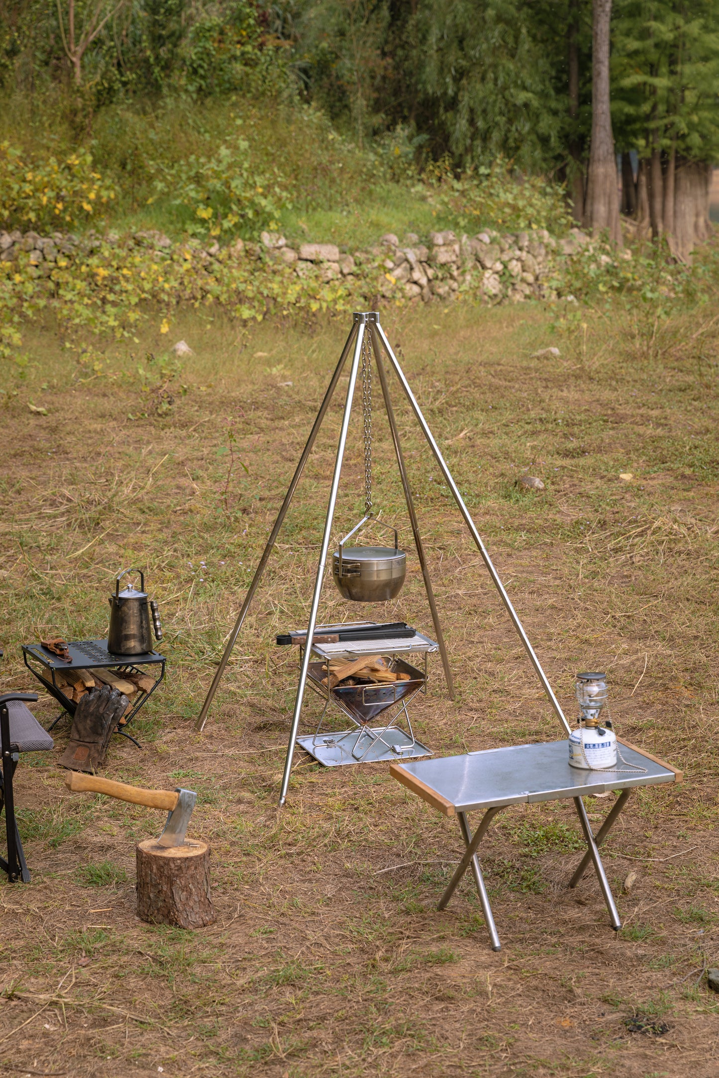 Nomadia Flamo Wild Camping Barbecue Campfire Glamp - Stainless Steel Quadripod - firepit - fire grill - outdoor gear - camping equipment - outdoor cooking - grassland